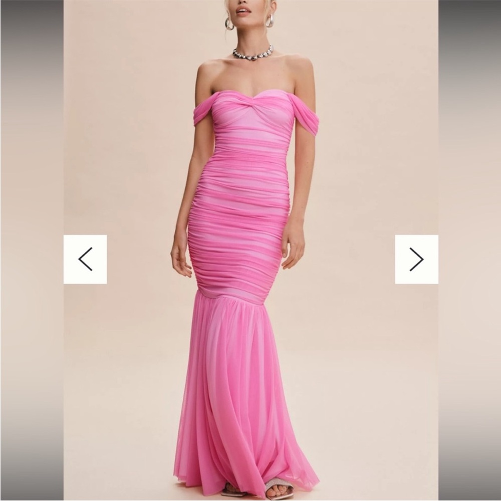 Norma Kamali Walter Off-The-Shoulder Sweetheart Fishtail Gown - Picture 3 of 12